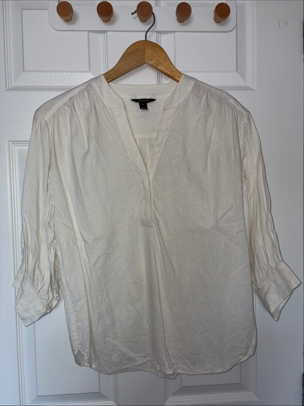 RW&CO. Cream V-Neck Lightweight Blouse